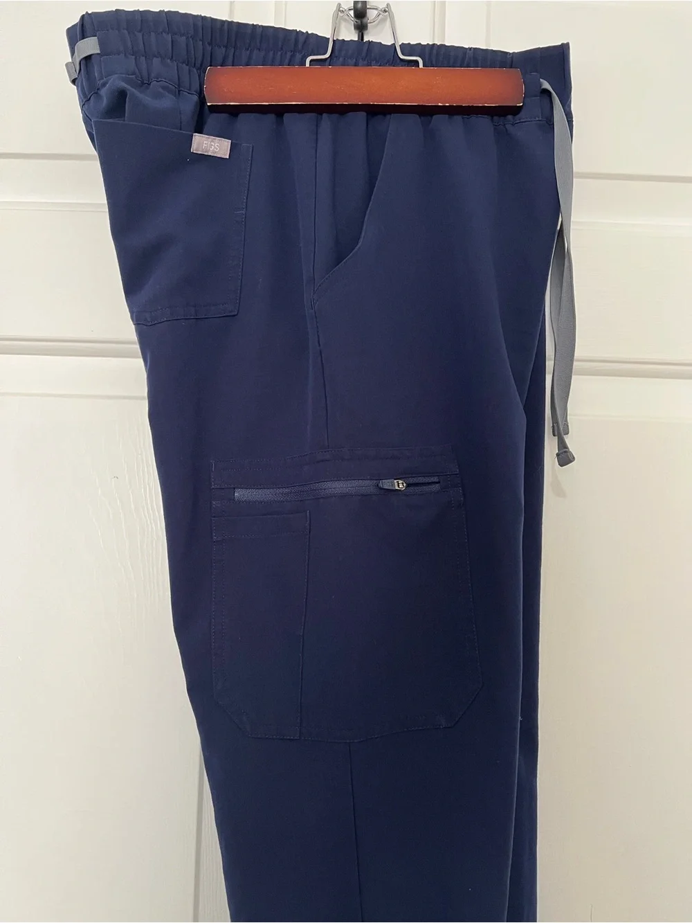 Figs slim cargo
